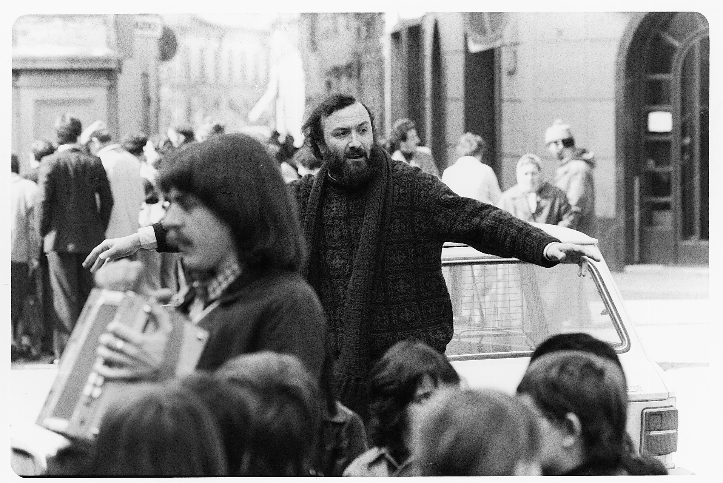 Territory, political instinct and commitment to others (1968 – 1976)