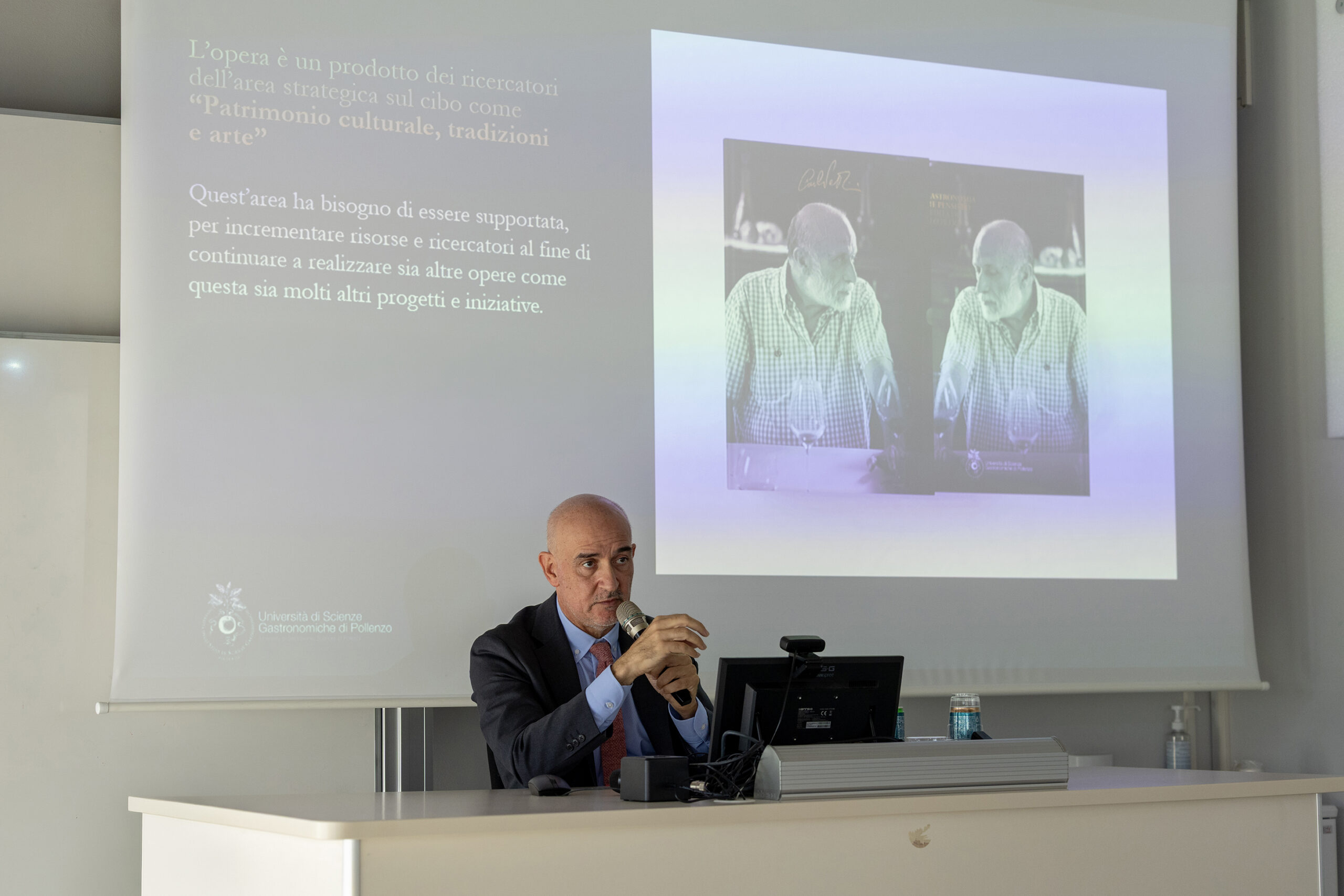 il presidente nicola perullo mentre presenta il progetto (ph. © marcello marengo unisg)