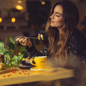 “Vivere in eterno mangiando solo dinosauri”, un pomeriggio con Jacopo Fo a Pollenzo