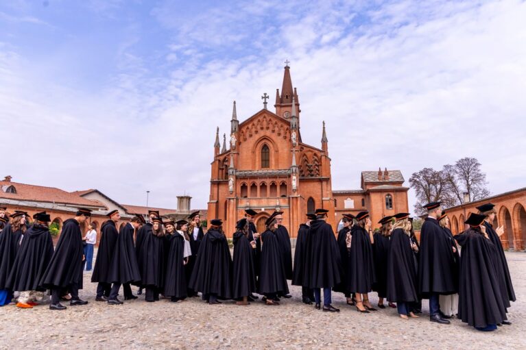 unisg pollenzo graduation corteo chiesa